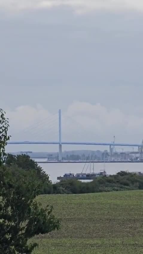 Blick vom Rohbau über Parow zur Rügenbrücke
