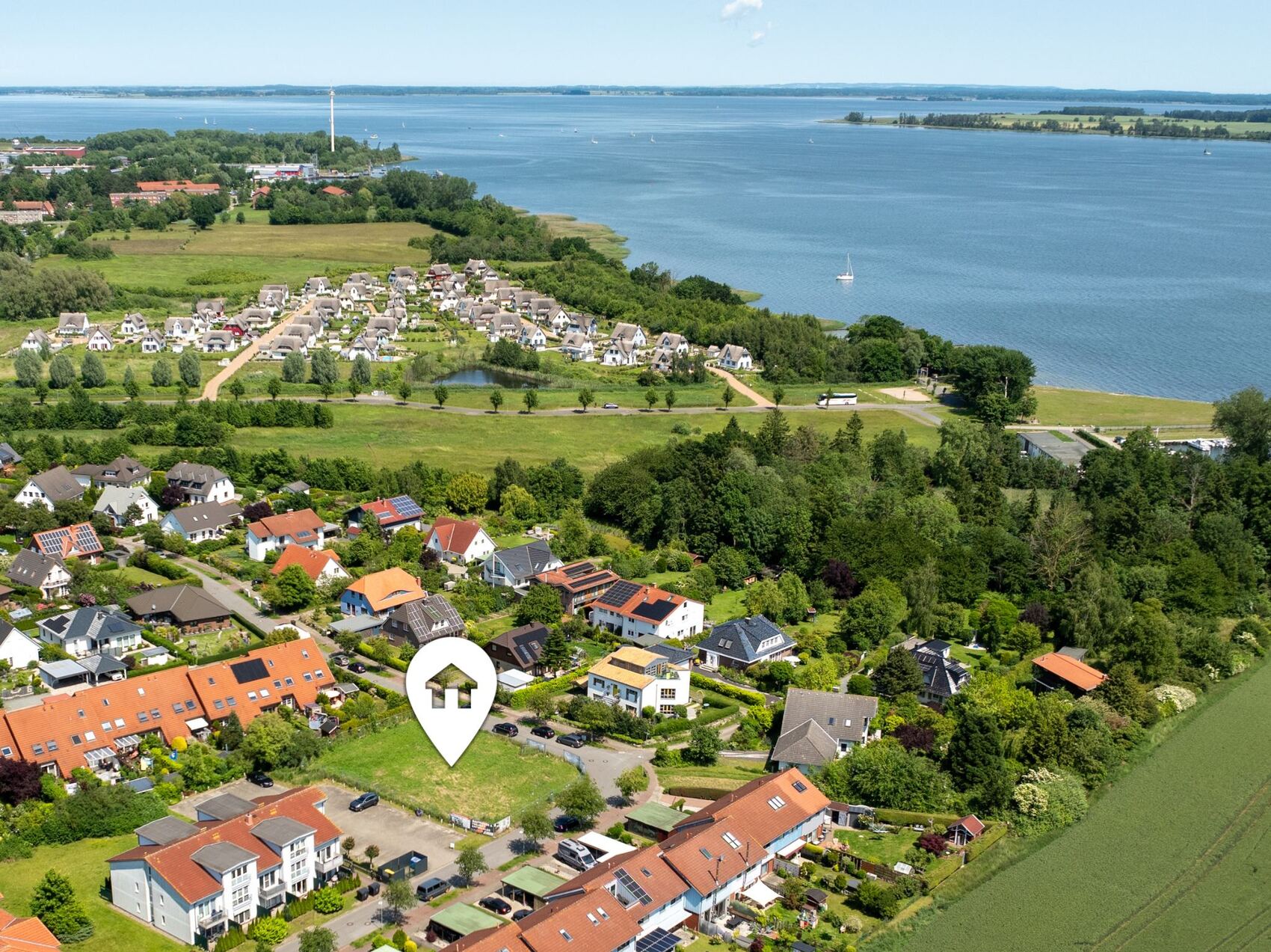 Luftbild mit Markierung des Grundstücks Straße am Sund 5